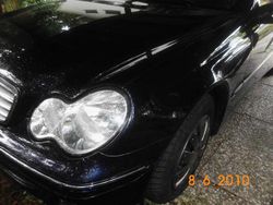 Blau Gebraucht 2004 Mercedes 220 Elegance Limousine | 1.700 €