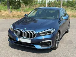Blau Gebraucht 2021 BMW 118 Luxury Line Kleinwagen | 23.100 € (Fairer Preis)