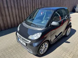 Schwarz Gebraucht 2012 Smart ForTwo Coupé Passion Kleinwagen | 6.490 € (Fairer Preis)