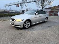 Grau Gebraucht 2010 BMW 325 Limousine | 8.380 € (Superpreis)