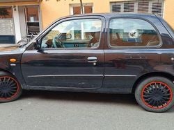 Schwarz Gebraucht 2001 Nissan Micra Limousine | 600 € (Guter Preis)
