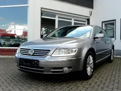 Grau Gebraucht 2010 VW Phaeton Individual Limousine | 11.990 €