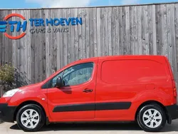 Rot Gebraucht 2011 Peugeot Partner Van / Kleinbus | 5.950 € (Etwas zu teuer)