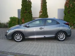 Grau Gebraucht 2015 Honda Civic Comfort Limousine | 5.900 € (Fairer Preis)