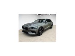 Grau Gebraucht 2021 Volvo V60 Inscription Kombi | 29.890 € (Fairer Preis)