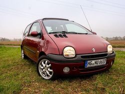 Rot Gebraucht 2006 Renault Twingo Kleinwagen | 1.890 € (Fairer Preis)