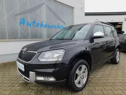 Schwarz Gebraucht 2015 Skoda Yeti Active SUV | 7.999 € (Guter Preis)