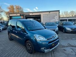 Blau Gebraucht 2014 Citroën Berlingo SELECTION Van / Kleinbus | 6.999 € (Fairer Preis)