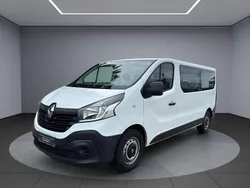 Weiß Gebraucht 2015 Renault Trafic Authentique Van | 13.900 € (Etwas zu teuer)