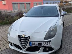 Weiß Gebraucht 2011 Alfa Romeo Giulietta Turismo Limousine | 5.900 € (Fairer Preis)