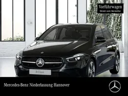 Grau Gebraucht 2025 Mercedes B200 Progressive Van / Kleinbus | 39.700 €