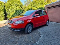 Rot Gebraucht 2009 VW Fox Refresh Kleinwagen | 3.400 € (Etwas zu teuer)