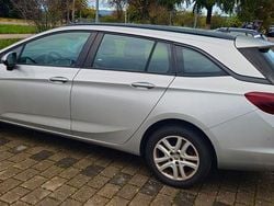 Silber Gebraucht 2017 Opel Astra Selection Kombi | 5.999 € (Guter Preis)