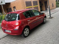 Rot Gebraucht 2008 Renault Clio III Limousine | 3.999 €