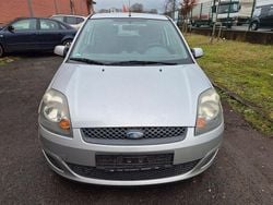 Silber Gebraucht 2009 Ford Fiesta Trend Limousine | 1.450 € (Superpreis)