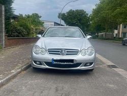 Silber Gebraucht 2005 Mercedes CLK350 Kleinwagen | 5.150 € (Fairer Preis)