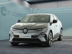 Grau Gebraucht 2023 Renault Mégane Techno Limousine | 30.488 € (Fairer Preis)