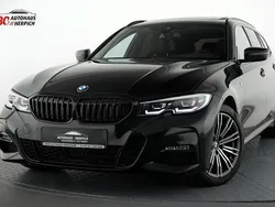 Black sapphire metallic Gebraucht 2021 BMW 320 M Sport Kombi | 28.990 € (Superpreis)