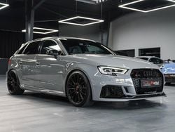 Grau Gebraucht 2020 Audi RS3 Sportback Sport Kleinwagen | 41.950 € (Fairer Preis)