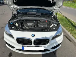 Weiß Gebraucht 2014 BMW 218 Active Tourer Van / Kleinbus | 9.300 € (Fairer Preis)