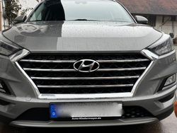 Grau Gebraucht 2018 Hyundai Tucson Premium SUV | 22.000 € (Fairer Preis)