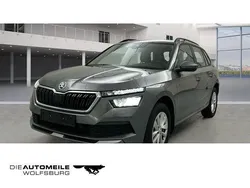 Graphitegrau metallic Gebraucht 2024 Skoda Kamiq Ambition SUV | 22.880 € (Fairer Preis)