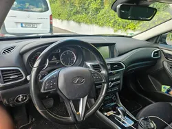Gold Gebraucht 2017 Infiniti Q30 Kleinwagen | 8.000 €