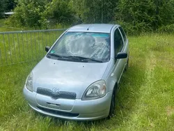 Silber Gebraucht 2002 Toyota Yaris Kleinwagen | 2.000 € (Teuer)