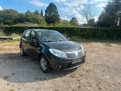 Schwarz Gebraucht 2009 Dacia Sandero Kleinwagen | 1.680 €