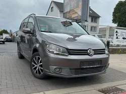 Grau Gebraucht 2010 VW Touran Comfortline Van / Kleinbus | 5.250 € (Fairer Preis)