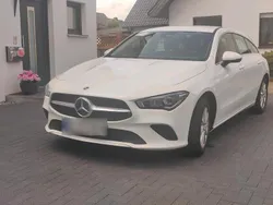 Weiß Gebraucht 2021 Mercedes CLA180 Shooting Brake Kombi | 17.999 € (Superpreis)