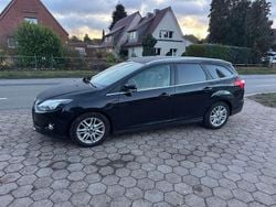 Schwarz Gebraucht 2014 Ford Focus Titanium Kombi | 2.500 € (Superpreis)
