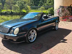 Schwarz Gebraucht 2000 Mercedes CLK200 Avantgarde Cabrio | 3.299 € (Fairer Preis)