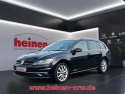 Schwarz Gebraucht 2020 VW Golf VII Highline Kombi | 21.938 € (Fairer Preis)