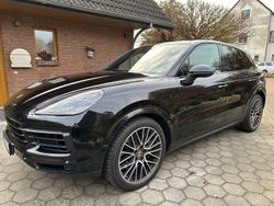 Schwarz Gebraucht 2018 Porsche Cayenne S Chrono SUV | 59.700 € (Etwas zu teuer)