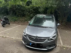 Silber Gebraucht 2016 Opel Zafira Tourer Van / Kleinbus | 9.500 € (Fairer Preis)