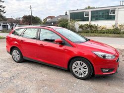 Rot Gebraucht 2015 Ford Focus Business Edition Kombi | 6.800 € (Fairer Preis)