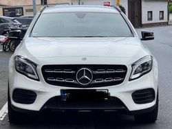 Weiß Gebraucht 2017 Mercedes GLA250 AMG line SUV | 22.500 € (Etwas zu teuer)