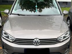 Grau Gebraucht 2015 VW Golf Sportsvan Highline Van / Kleinbus | 13.800 € (Guter Preis)