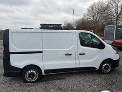 Weiß Gebraucht 2017 Renault Trafic Van / Kleinbus | 12.500 € (Fairer Preis)