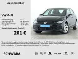 Grenadillschwarz metallic Gebraucht 2024 VW Golf VIII Life Limousine | 22.110 € (Guter Preis)