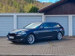Blau Gebraucht 2010 BMW 530 Sport Line Kombi | 8.999 € (Guter Preis)