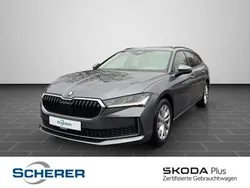 Graphitegrau metallic Gebraucht 2024 Skoda Superb Selection Kombi | 31.850 € (Etwas zu teuer)