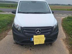 Weiß Gebraucht 2020 Mercedes Vito Van / Kleinbus | 21.000 €