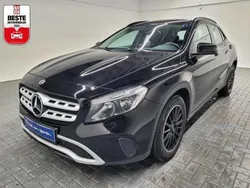 Schwarz (schwarz) Gebraucht 2019 Mercedes GLA180 SUV | 19.980 € (Fairer Preis)