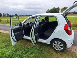 Weiß Gebraucht 2011 Hyundai i10 Classic Kleinwagen | 3.900 € (Etwas zu teuer)