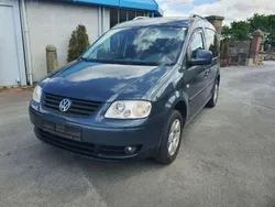 Grün Gebraucht 2009 VW Caddy Style Van / Kleinbus | 5.699 € (Guter Preis)