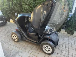 Schwarz Gebraucht 2023 Renault Twizy Life Kleinwagen | 8.900 € (Fairer Preis)