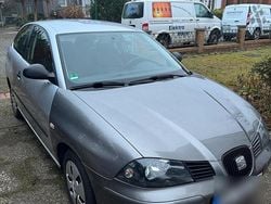 Silber Gebraucht 2004 Seat Ibiza Kleinwagen | 790 € (Guter Preis)