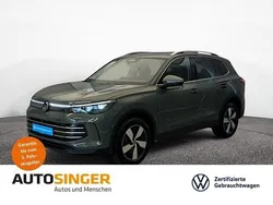 Cipressinogrün metallic Gebraucht 2024 VW Tiguan Elegance SUV | 46.770 € (Fairer Preis)